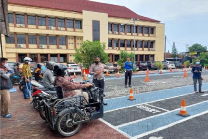 Polri Committed to Improve the Service to The Disabilities.  (Dok. Tribratanews.polri.go.id)