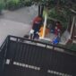 Tangkapan layar, Pemukulan terhadap anak oleh Pengamen Ondel-ondel. (Instagram.com/@infodepok24)