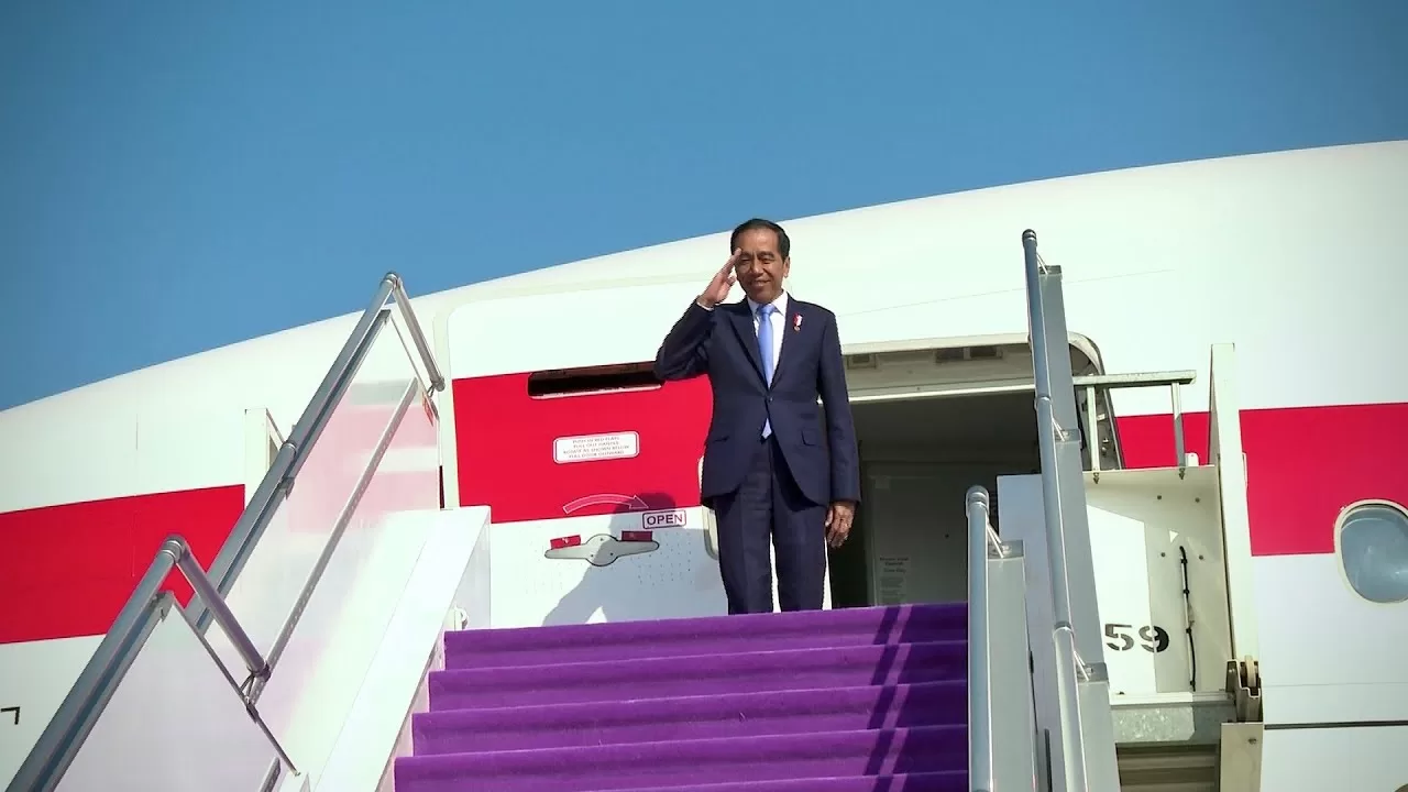 Dari Riyadh, Presiden Jokowi Bertolak Menuju Amerika Serikat, 12 November 2023