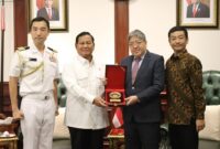Menteri Pertahanan Republik Indonesia (Menhan RI), Prabowo Subianto menerima kunjungan kehormatan dari Duta Besar (Dubes) Jepang untuk Indonesia, H.E. Mr. Masaki Yasushi. (Dok. Kemhan.go.id)

