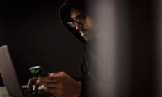 Mengunci Pintu Rumah Digital: Langkah Praktis Melindungi Data Pribadi di Tengah Selancar Internet