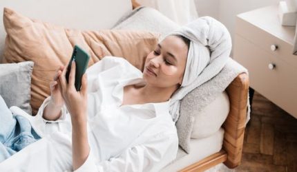 Mengatur Ulang Hubungan Digital demi Menjaga Kesehatan Mental dan Produktivitas Harian Kita